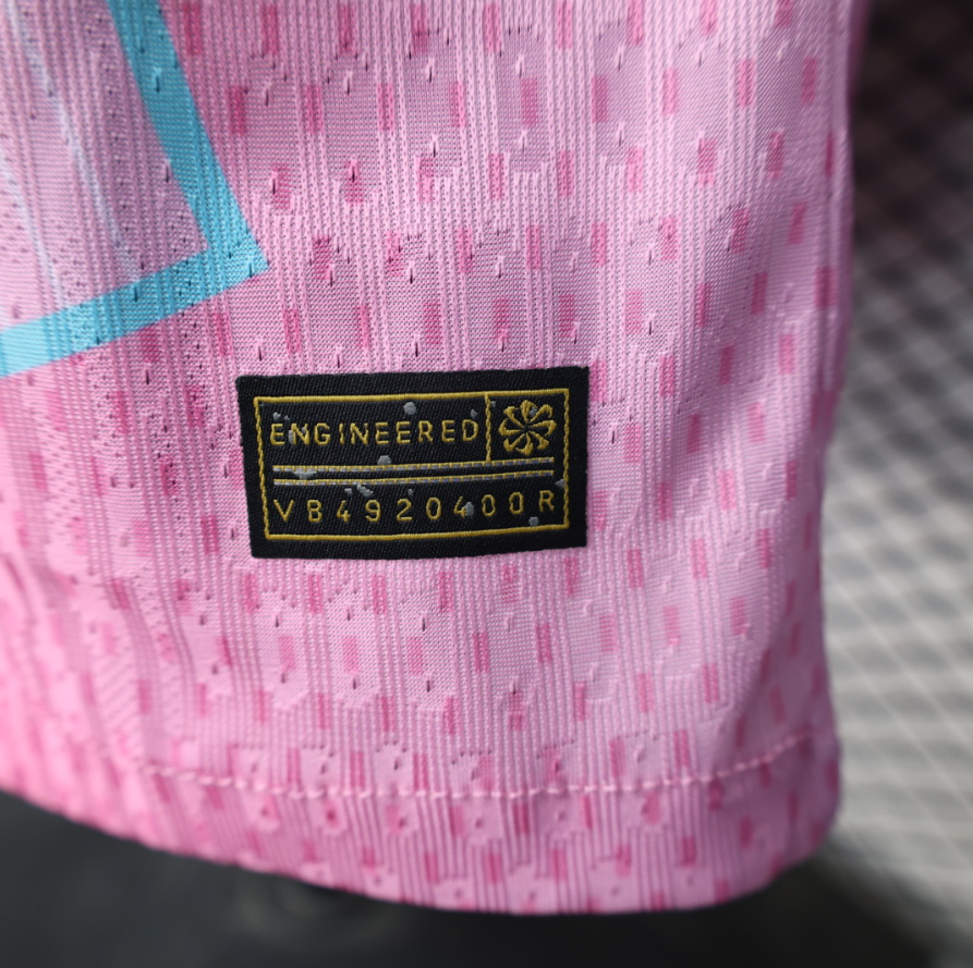 Barcelona Pink Special Edition Football Shirt Player Edition 2025-26 - Image 7
