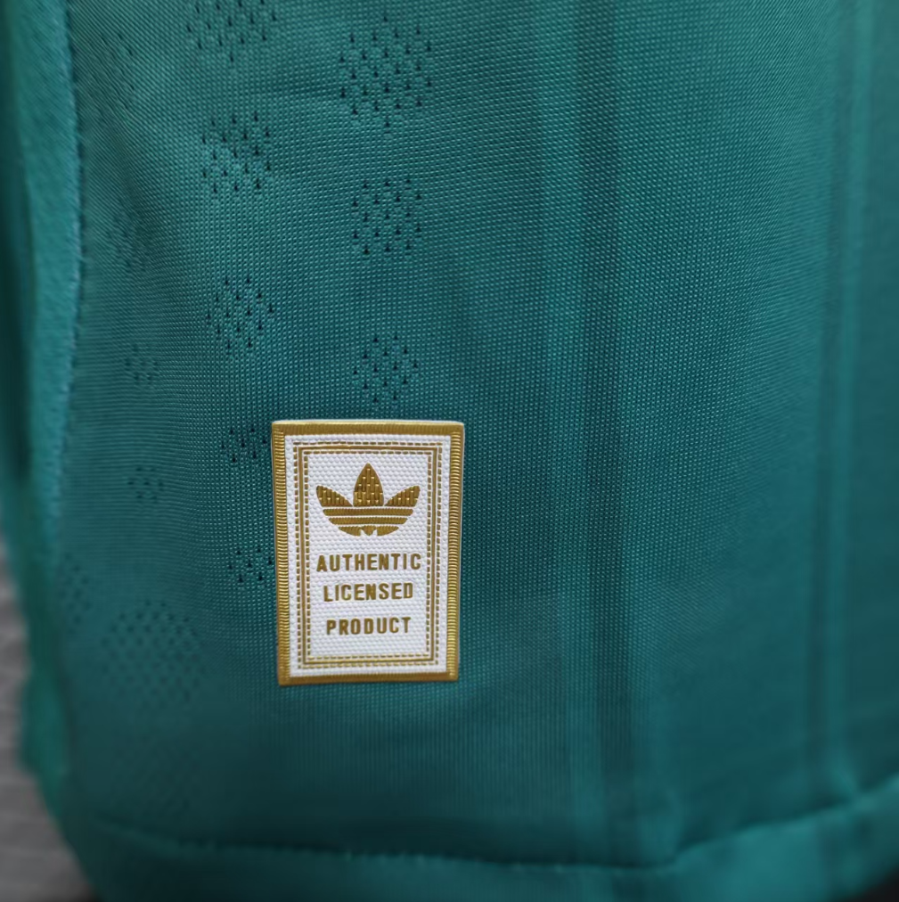 Liverpool 25-26 away green football jersey - player version - Image 7