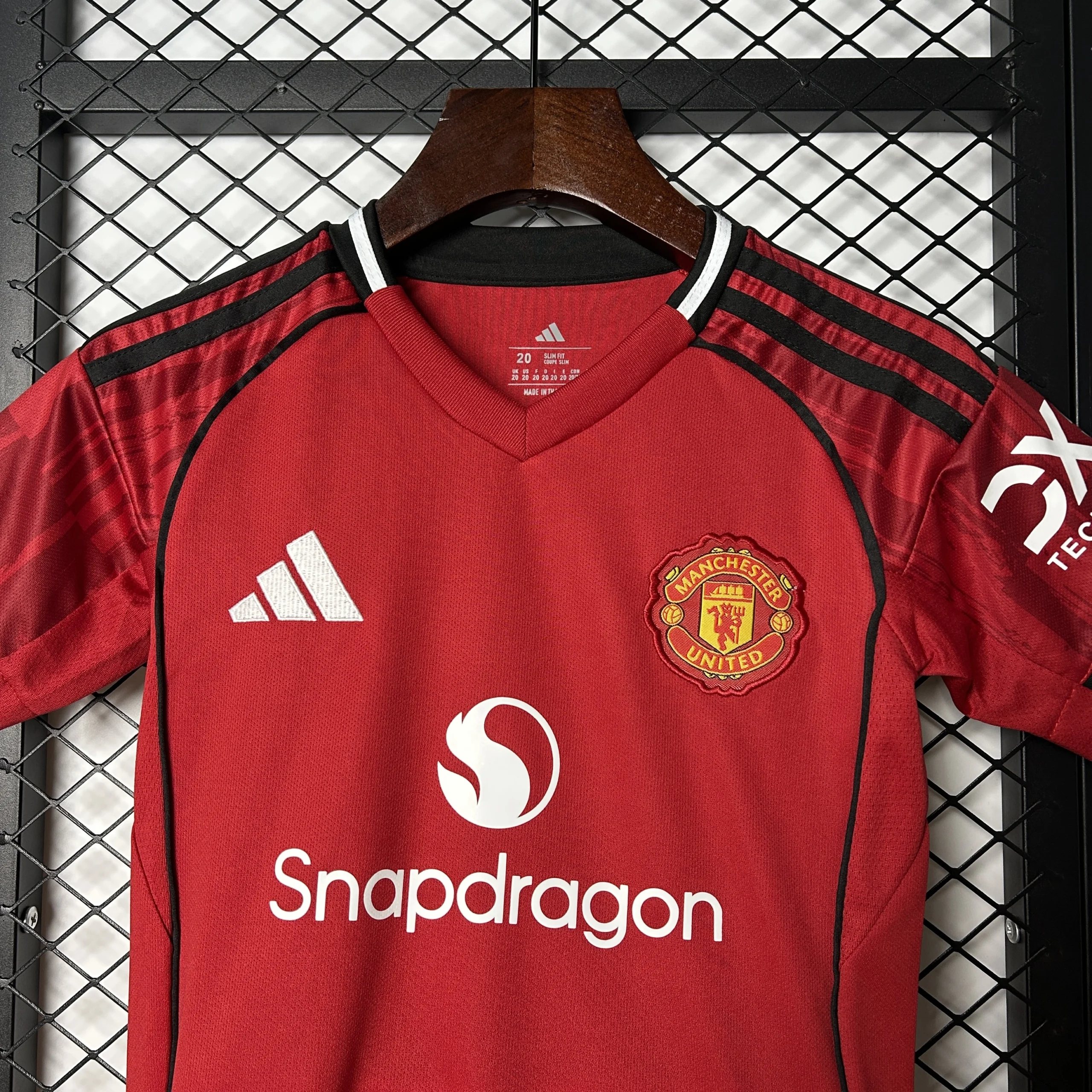 Kids Manchester United Home Soccer Kits 25-26 - Image 3