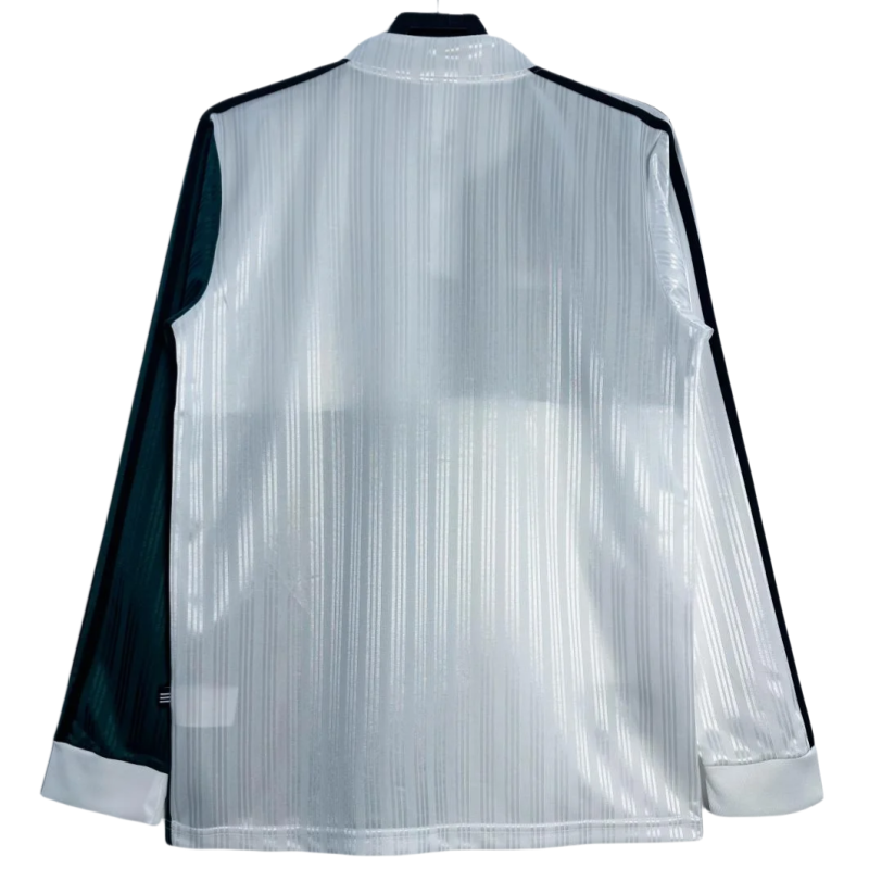 Retro Liverpool Away Football Jersey Long Sleeve 1995/1996 - Image 2