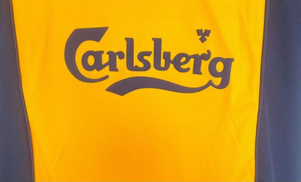 Retro Liverpool FC Third Away Football Jersey 2000/2001 - Image 6