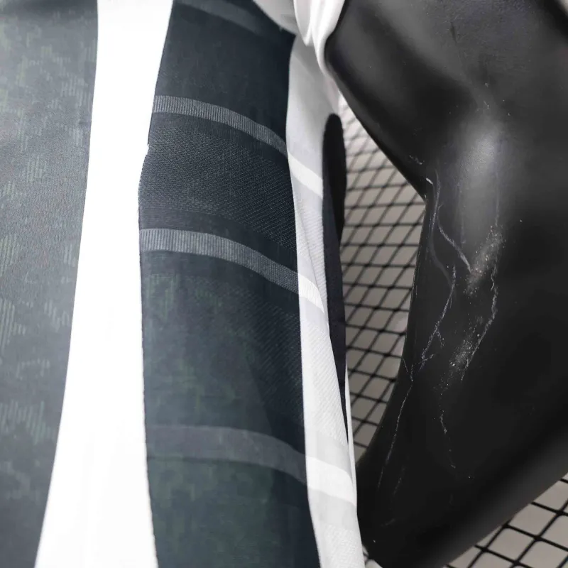 24-25 Juventus Home Soccer Jersey Player Version - Image 7