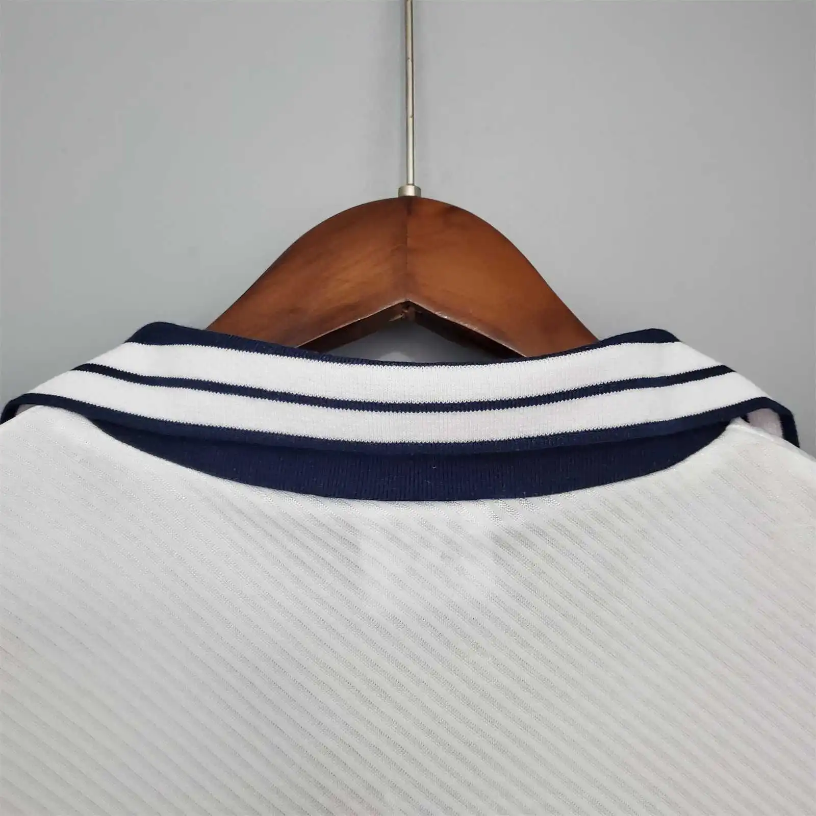 Tottenham Hotspur Retro Home Jersey 1994/95 - Image 8