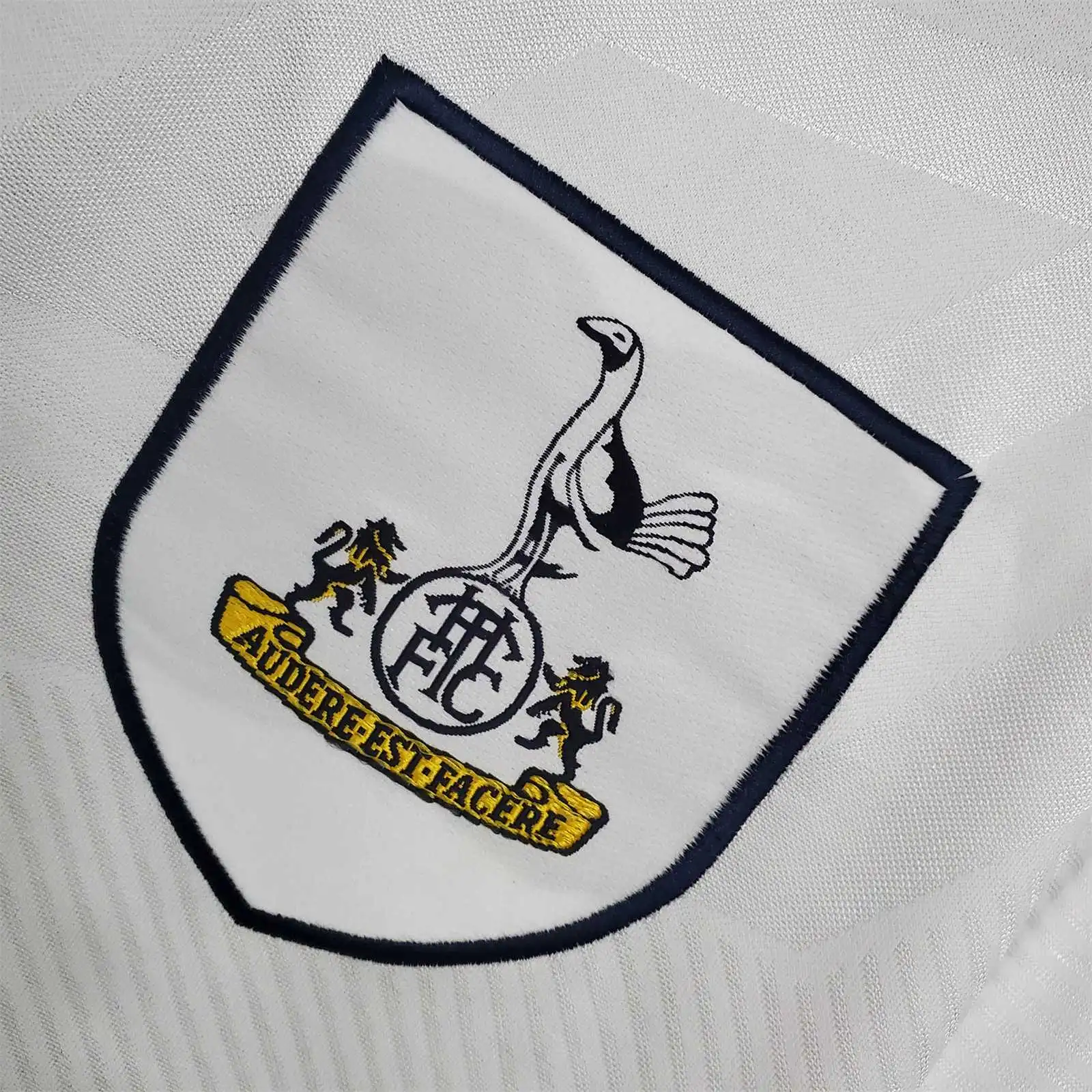 Tottenham Hotspur Retro Home Jersey 1994/95 - Image 3