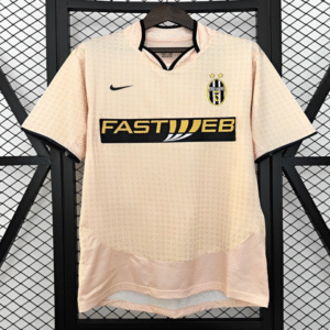 03/04 Retro Juventus Away Jersey