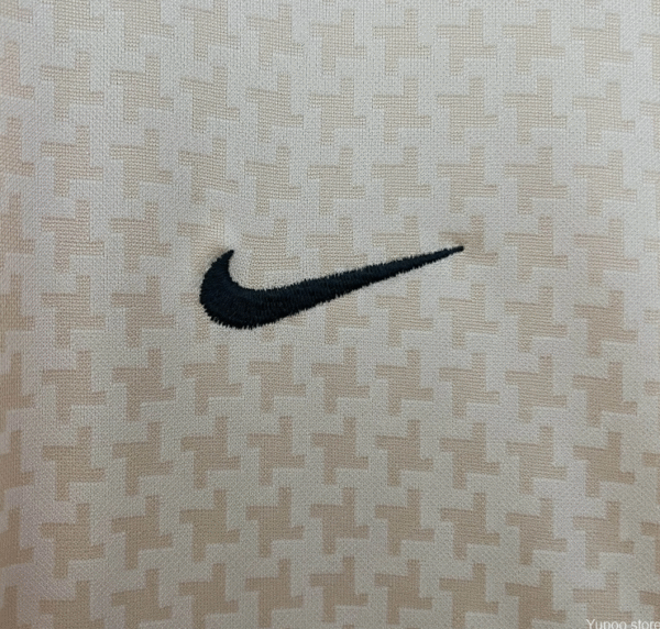 03/04 Retro Juventus Away Jersey - Image 8