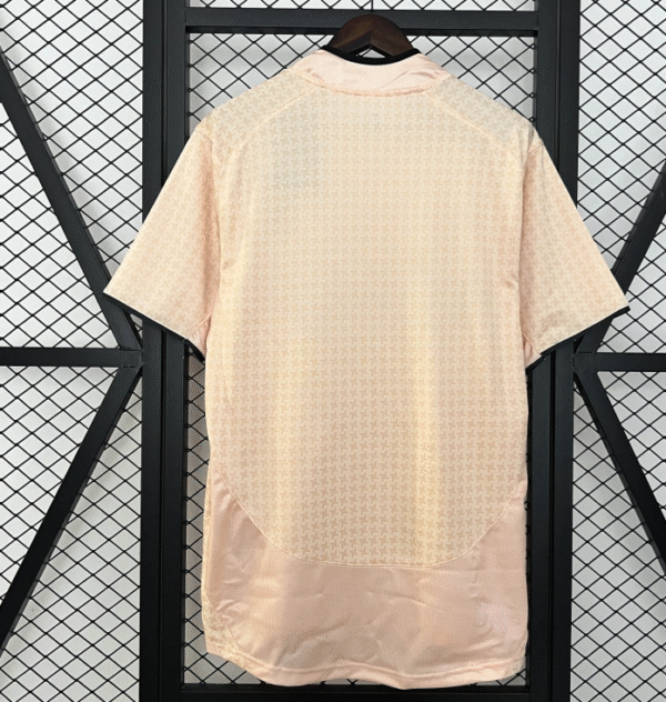 03/04 Retro Juventus Away Jersey - Image 3