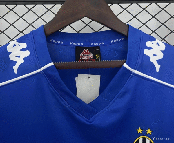 99/00 Retro Juventus Away Jersey - Image 4