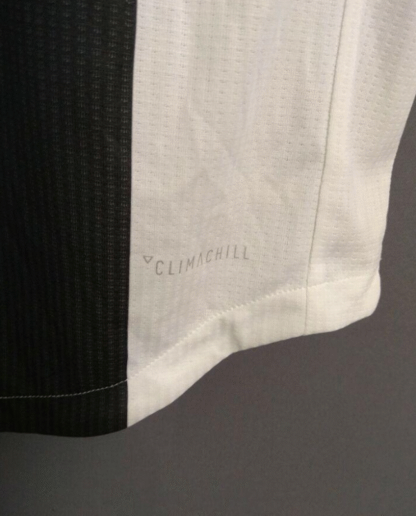 18/19 Juventus home retor jersey - Image 9