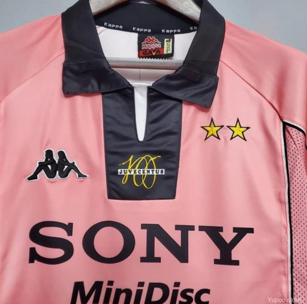 97/98 Juventus away retro jersey - Image 4