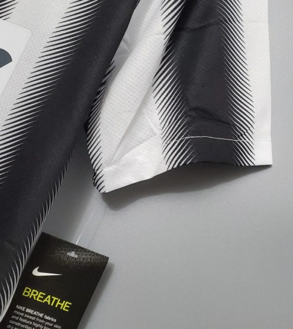 11/12 Juventus home retro jersey - Image 4