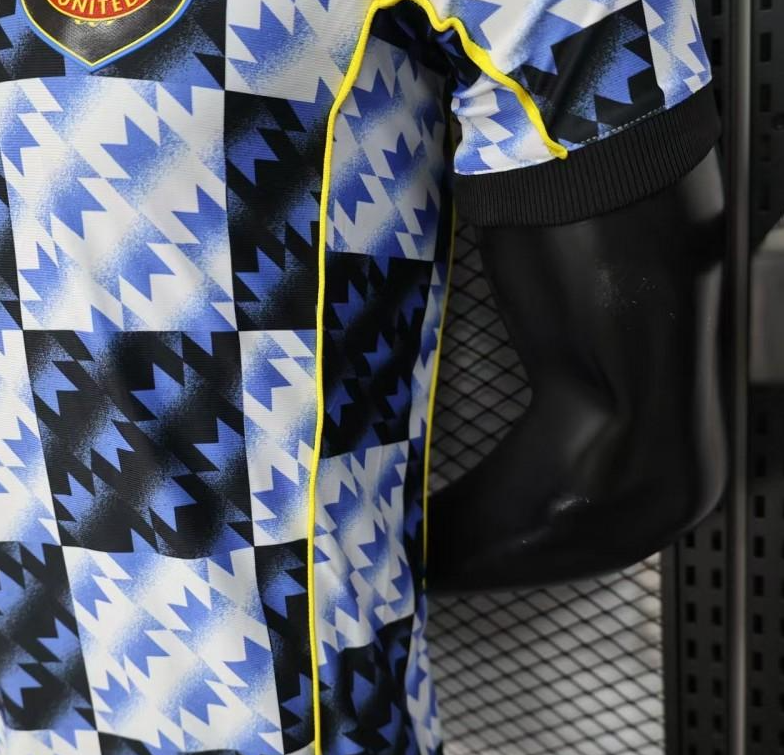 25/26 Player Version Manchester United Blue and Black with Checkerboard Houndstooth Pattern Jersey - Image 7