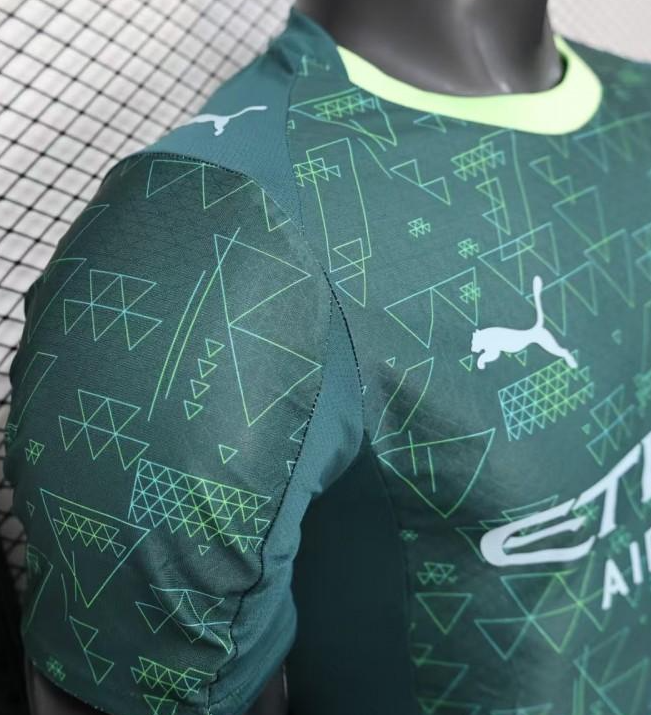 25/26 Player Version Manchester City Third Dark Green with Geometric Triangle Pattern Jersey - Image 10