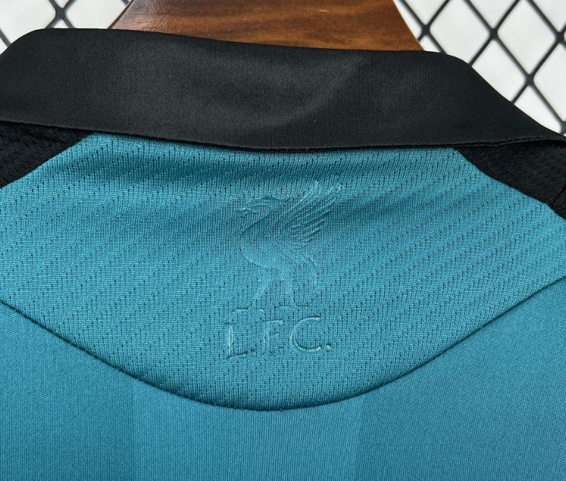 2008/09 Retro Liverpool Away Jersey - Image 4