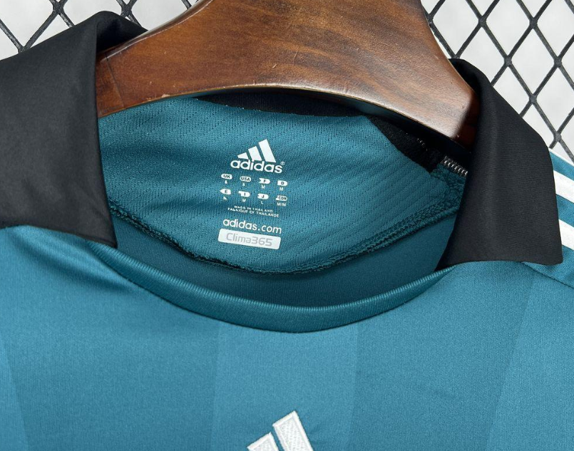 2008/09 Retro Liverpool Away Jersey - Image 10
