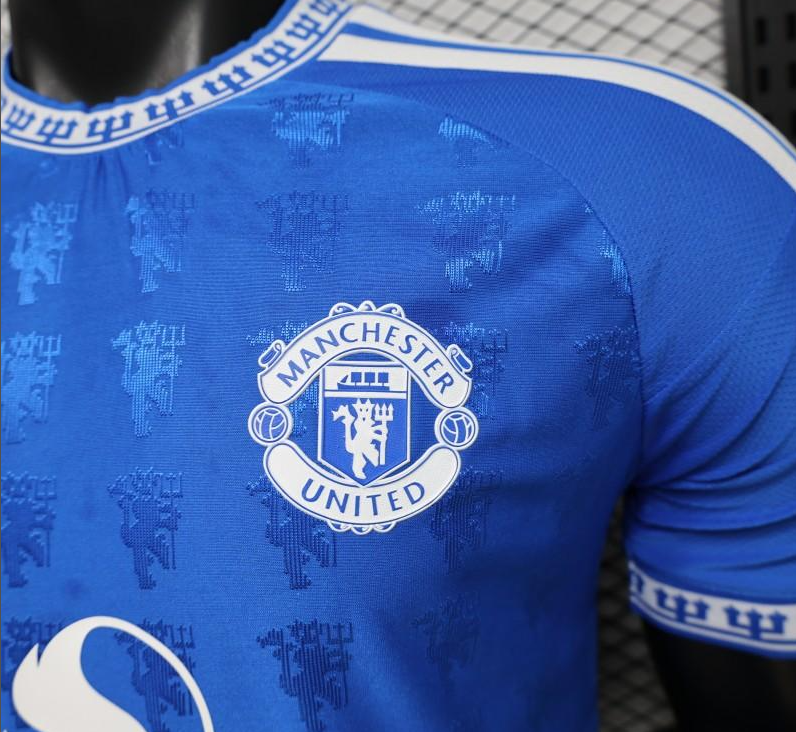 Player Version 26/27 Manchester United Blue with All-Over Devil Jacquard Pattern Jersey - Image 9