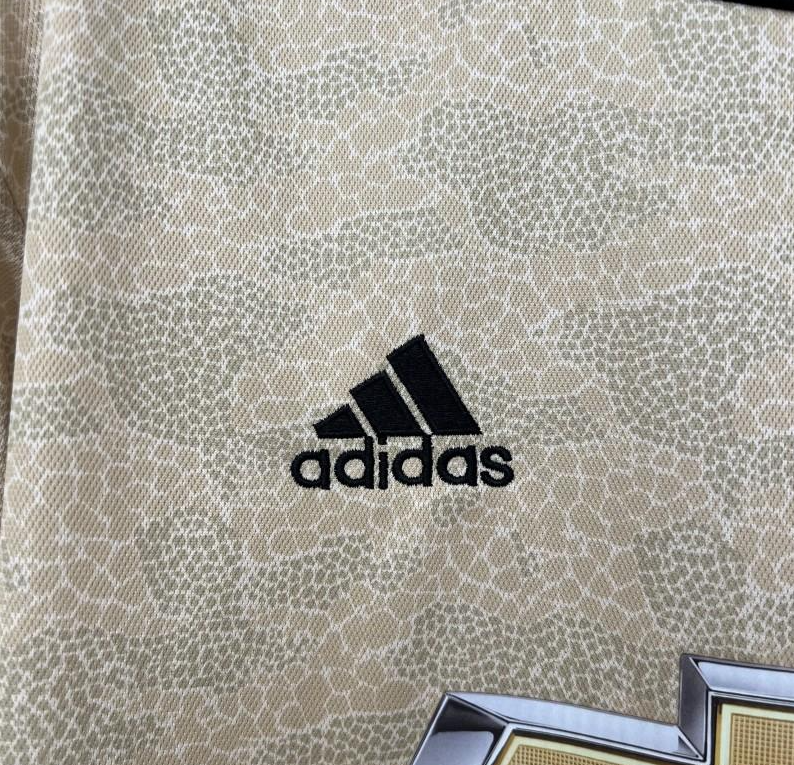 19/20 Retro Manchester United Away Jersey - Image 9