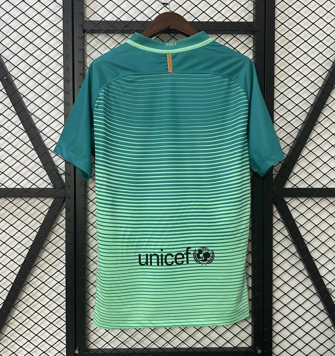 16/17 Retro Barcelona Third Jersey - Image 5