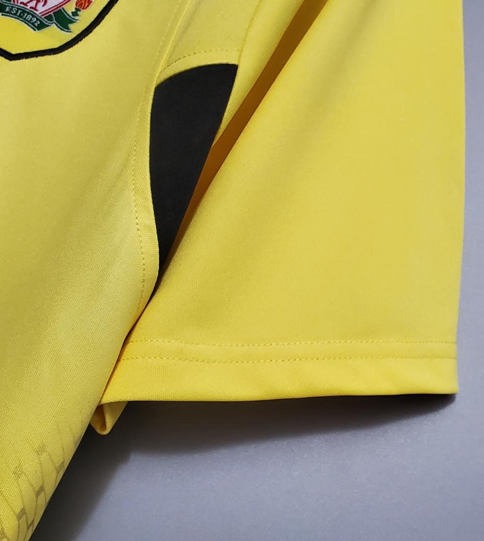Retro 04/05 Liverpool away Soccer Jersey - Image 8