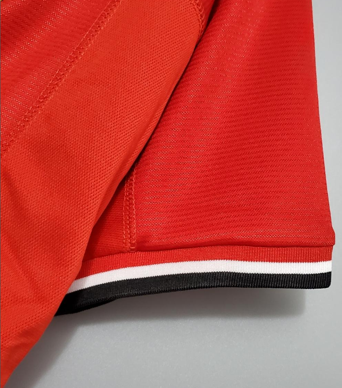 Retro 00/01 Manchester United home Soccer Jersey - Image 7