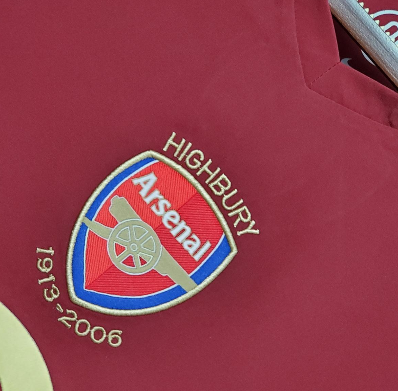 Retro 05/06 Arsenal home Soccer Jersey - Image 5