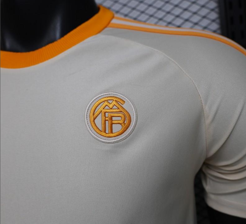 Player Version 26/27 Bayern Munich Cream White 1990 Vintage Remake Short Sleeve Jersey - Image 7