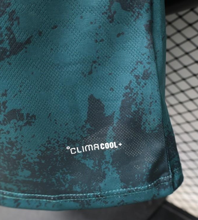 Player Version 26/27 Manchester United Teal & Gold Third Special Edition Jersey - Image 8