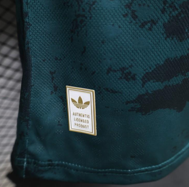 Player Version 26/27 Manchester United Teal & Gold Third Special Edition Jersey - Image 9