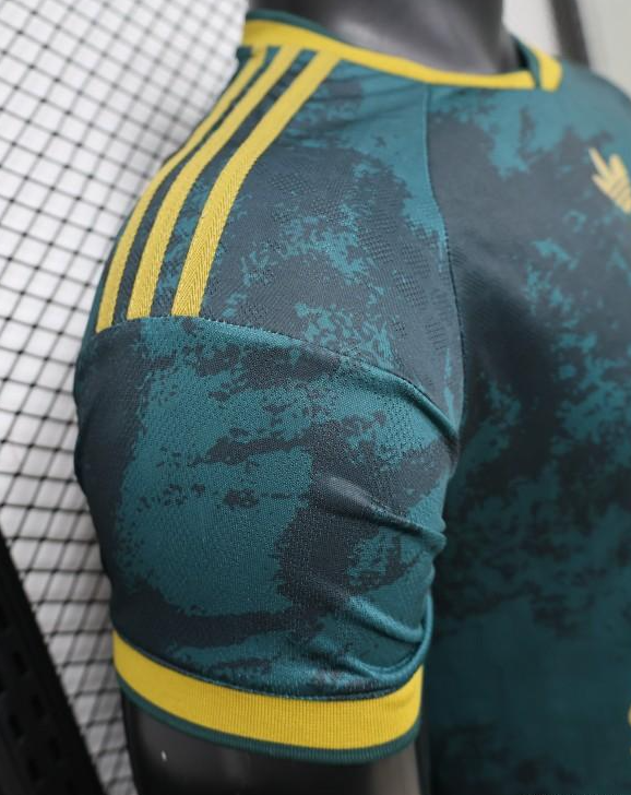 Player Version 26/27 Manchester United Teal & Gold Third Special Edition Jersey - Image 10