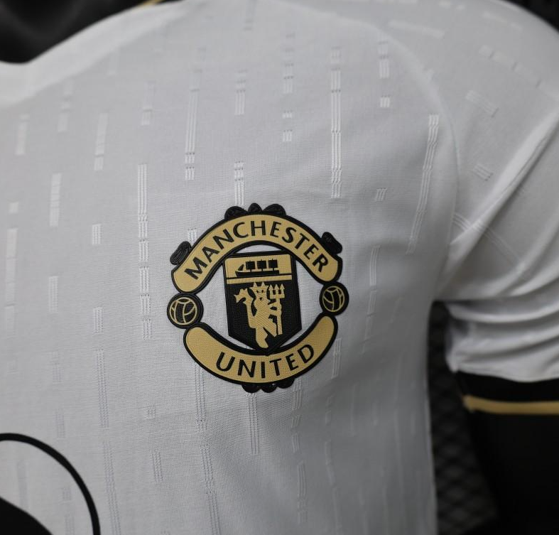 Player Version 26/27 Manchester United Away White Special Edition Jersey - Image 3