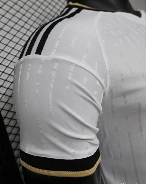Player Version 26/27 Manchester United Away White Special Edition Jersey - Image 10