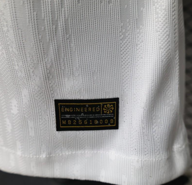 Player Version 26/27 FC Barcelona White Special Edition Away Jersey - Image 9