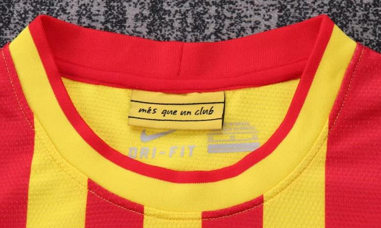 Retro Kids 13/14 FC Barcelona Away Jersey - Image 5
