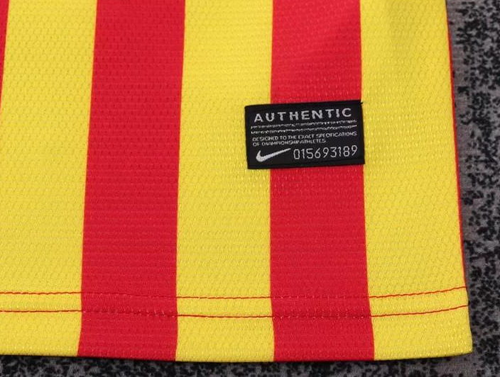 Retro Kids 13/14 FC Barcelona Away Jersey - Image 11